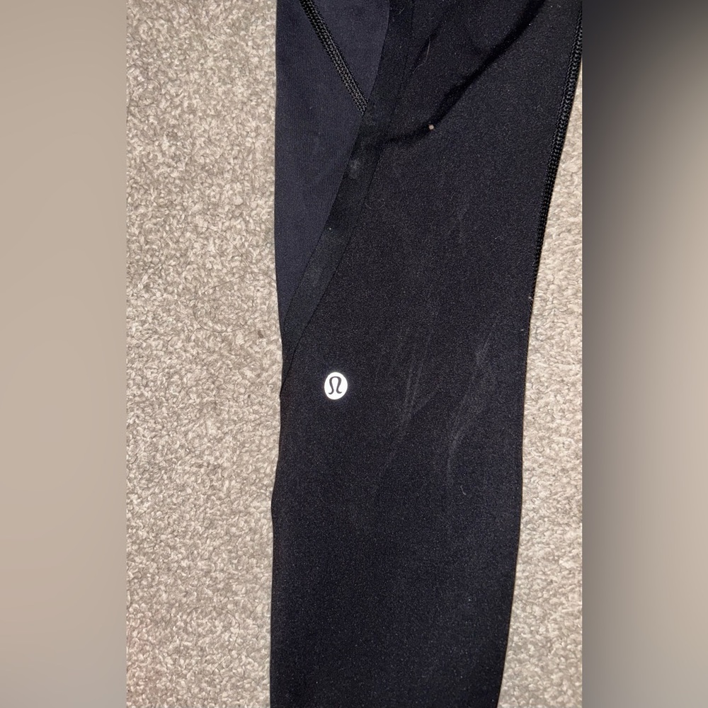 Women’s Size 4 Black Lululemon Leggings W/ Zipper